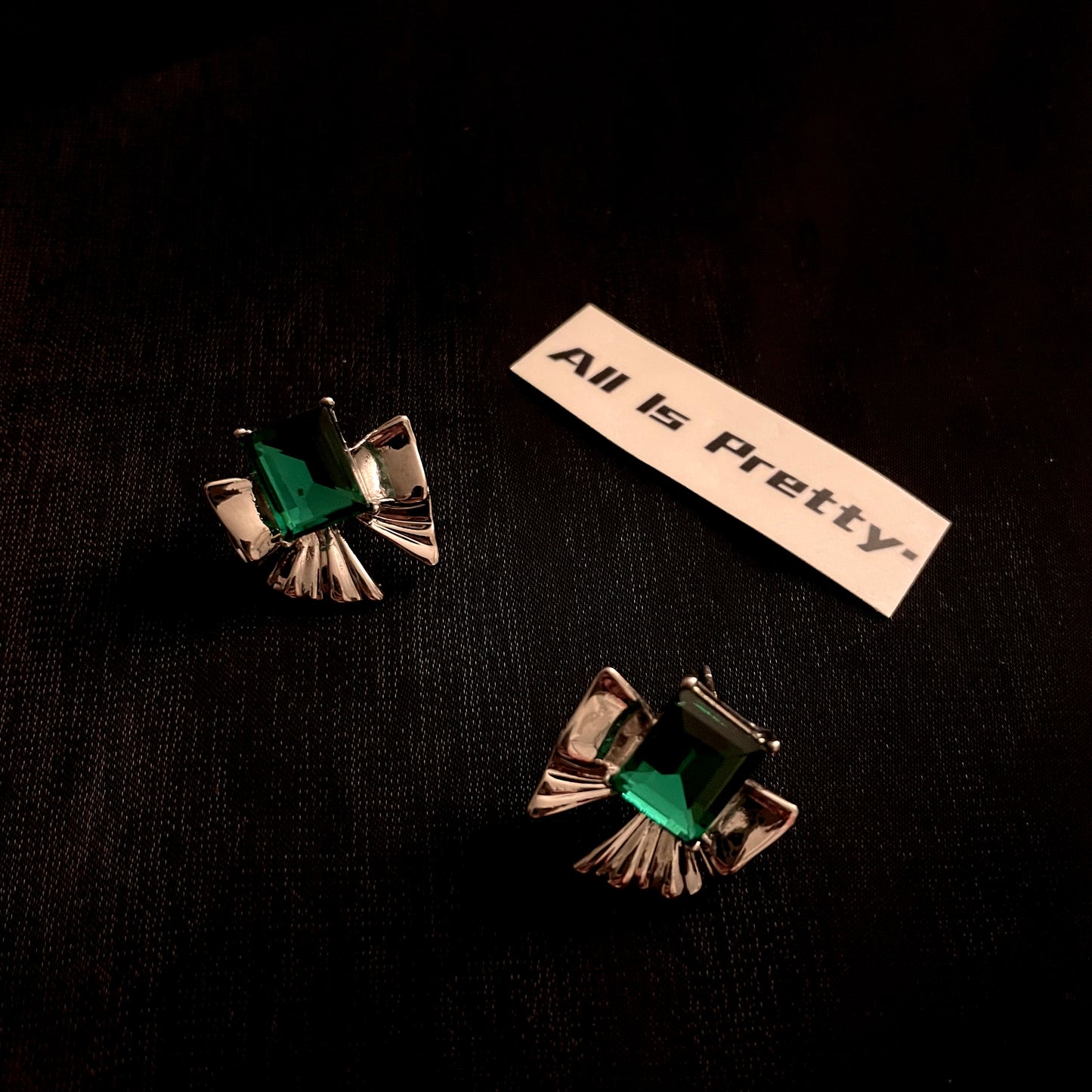 Green gem stone bow earrings