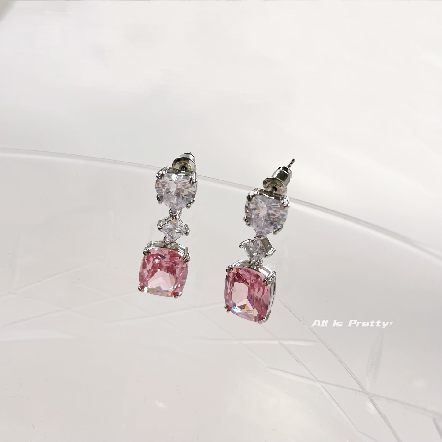 Crystal dropped earrings